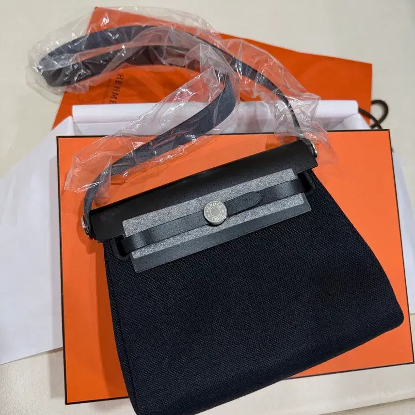 [BUNJANG] Hermes Mini En-herbag Black Silver Hardware / 에르메스 미니에르백 (에르백미니) 에르백 20 블랙 은장 미사용 새상품