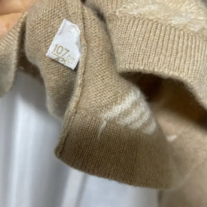 [BUNJANG] Barrie Cashmere Scarf / ㄲ샤넬이 인수한 스코틀랜드캐시미어전문 명품브랜드 barrie 캐시미어목라