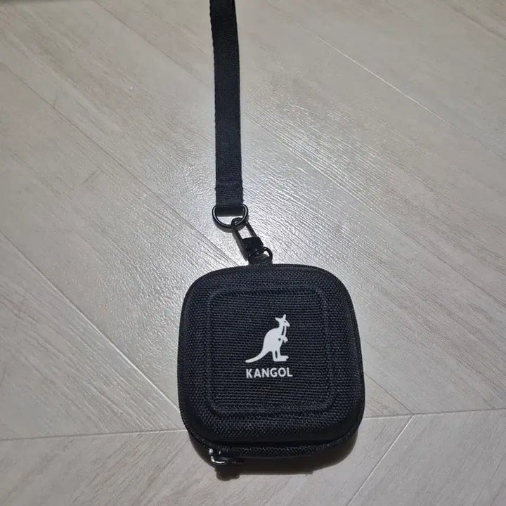 [BUNJANG] Kangol Keyring Bag / 캉골 키링 가방