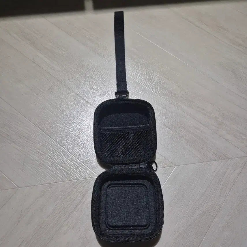 [BUNJANG] Kangol Keyring Bag / 캉골 키링 가방