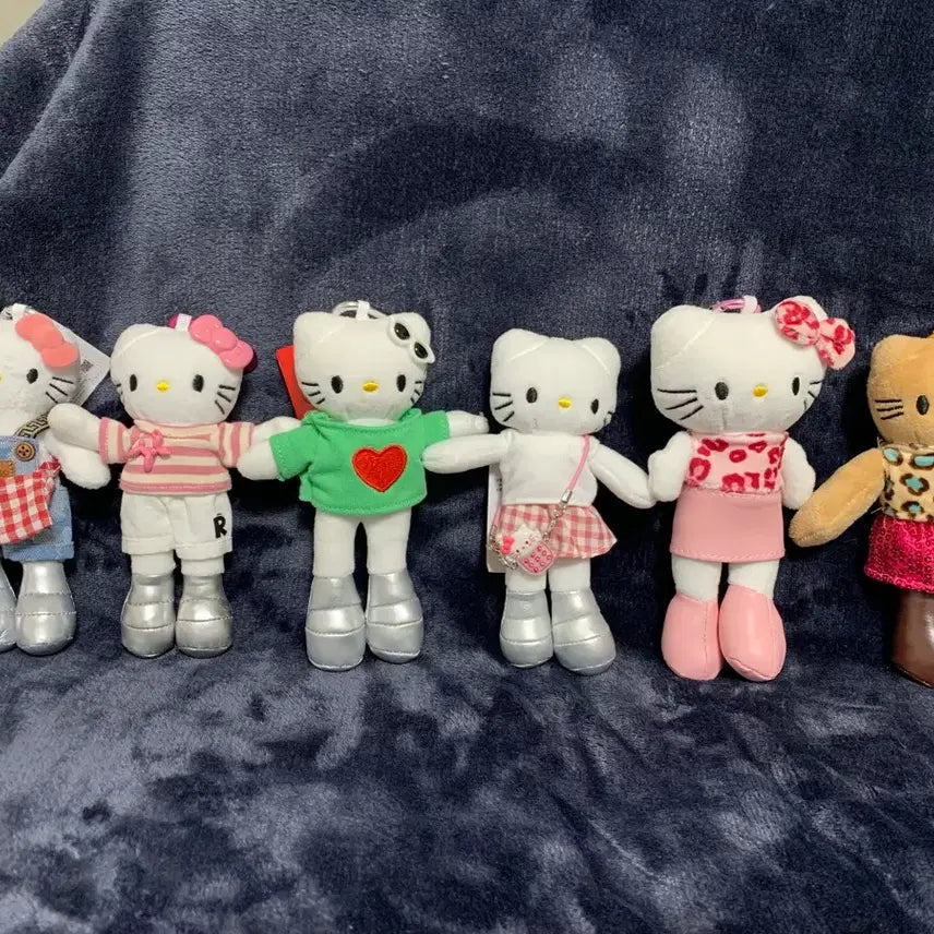 [BUNJANG] Hello Kitty Keyring Bundle / 롱다리키티키링,태닝키티키링,석굴암키티키링