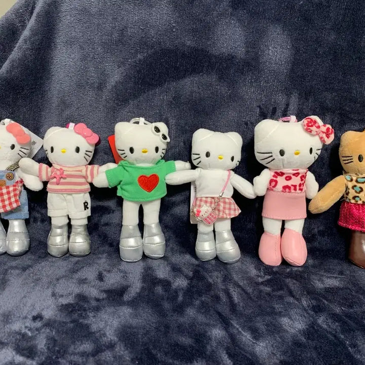 [BUNJANG] Hello Kitty Keyring Bundle / 롱다리키티키링,태닝키티키링,석굴암키티키링