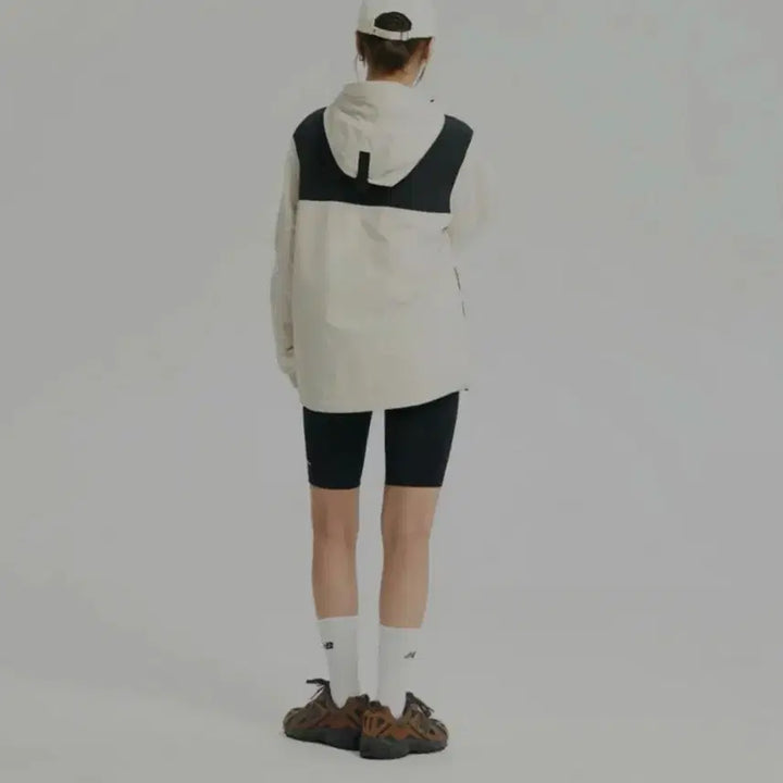 [BUNJANG] New Balance Windbreaker Ivory L / 뉴발란스 바람막이 아이보리 L 새상품입니다