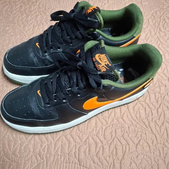 [BUNJANG] Nike Air Force 1 07 Sneakers / 260 나이키 에어포스1 07 운동화 [1272]