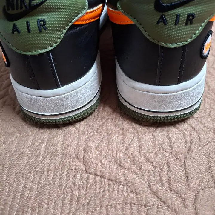 [BUNJANG] Nike Air Force 1 07 Sneakers / 260 나이키 에어포스1 07 운동화 [1272]