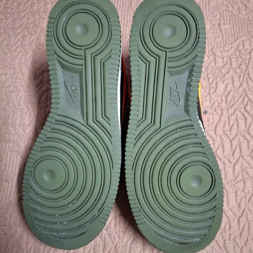 [BUNJANG] Nike Air Force 1 07 Sneakers / 260 나이키 에어포스1 07 운동화 [1272]