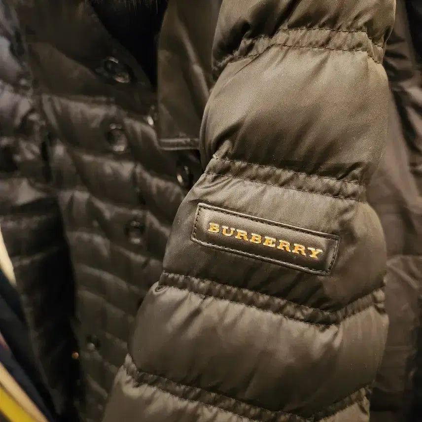 [BUNJANG] Burberry Women's Padded Coat Black / 버버리 여성 패딩 코트 블랙