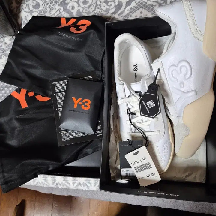 [BUNJANG] Y-3 Yunu White Ecru Tint Sneakers / Y-3 유누 화이트 에크루 틴트 스니커즈
