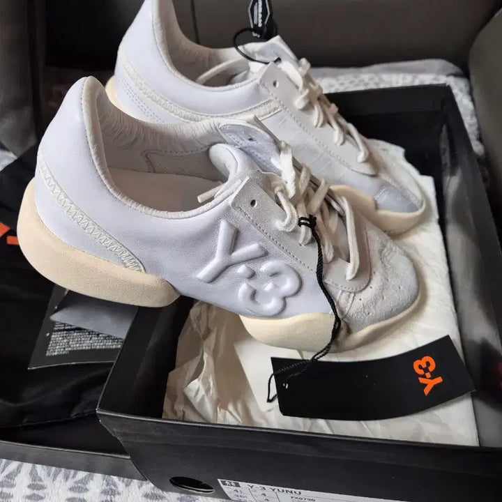 [BUNJANG] Y-3 Yunu White Ecru Tint Sneakers / Y-3 유누 화이트 에크루 틴트 스니커즈