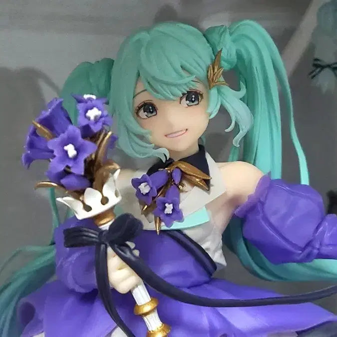 [BUNJANG] Hatsune Miku Birthday 2024 Flower Figure / 하츠네 미쿠 버스데이 2024 플라워 피규어
