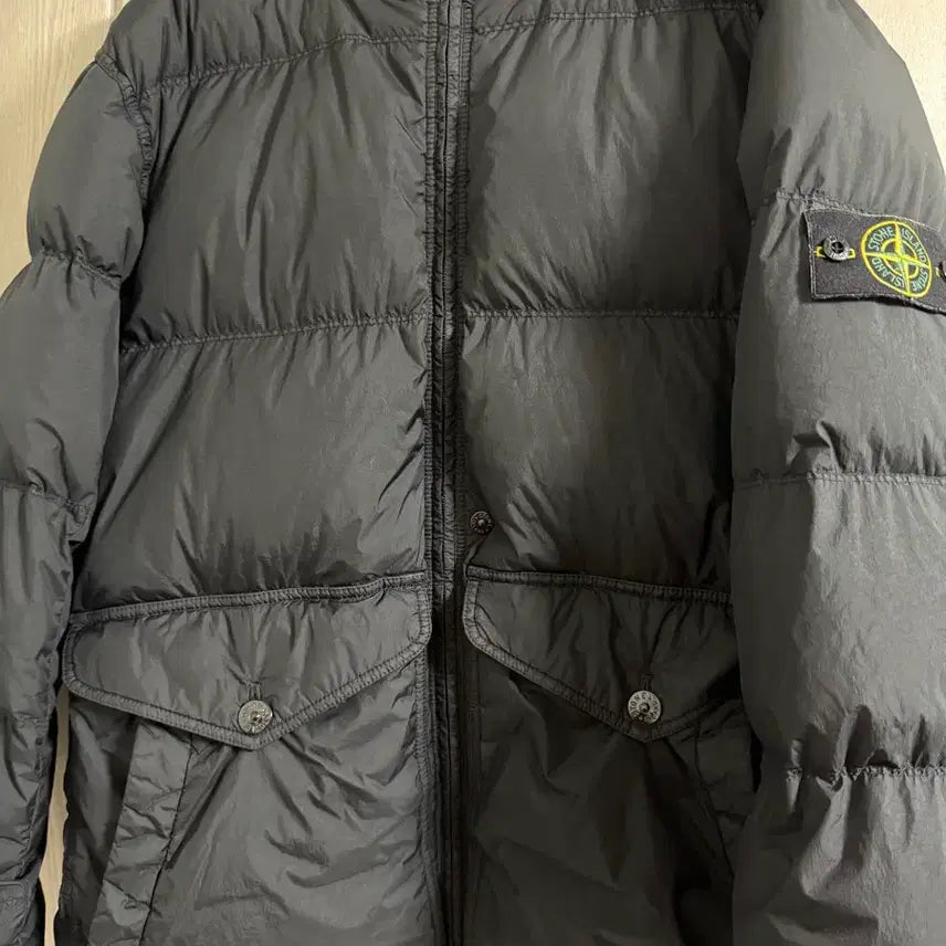 [SOLD OUT] 스톤아일랜드 24FW 크링클랩스 숏패딩 블랙 (XL)