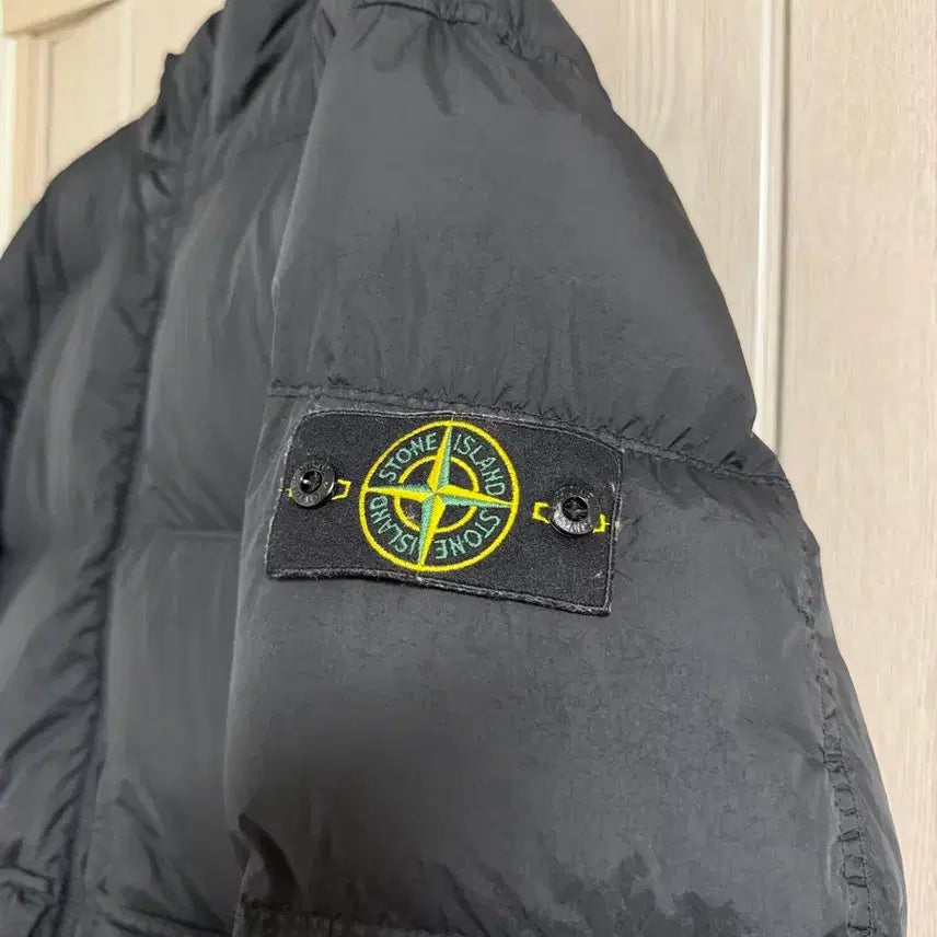 [SOLD OUT] 스톤아일랜드 24FW 크링클랩스 숏패딩 블랙 (XL)