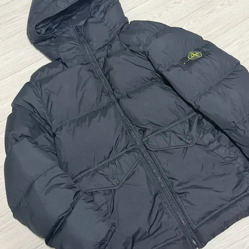 [SOLD OUT] 스톤아일랜드 24FW 크링클랩스 숏패딩 블랙 (XL)