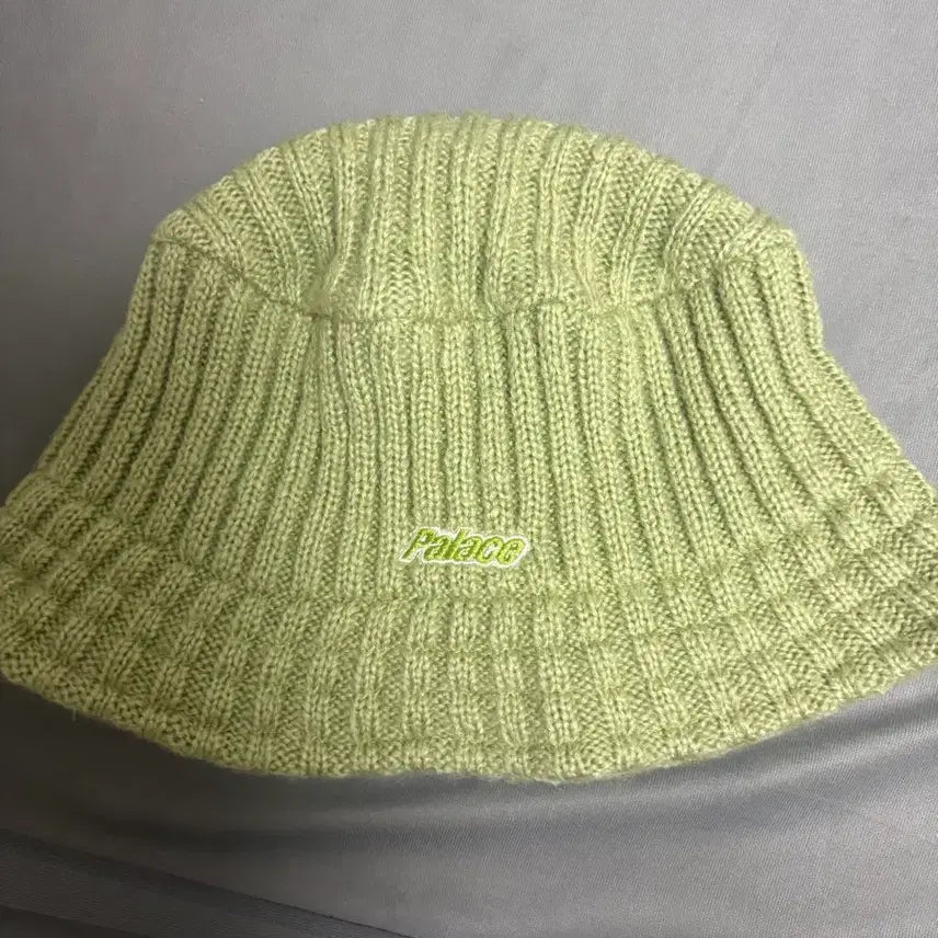 [BUNJANG] Palace Knit Bucket Hat Green / 팔라스 Palace 니트 버킷햇 그린