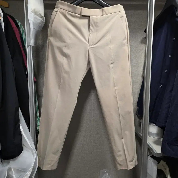 [BUNJANG] Theory Semi Tech Beige Slacks / 띠어리 세미테크 여름용 슬렉스 / 베이지 / 31