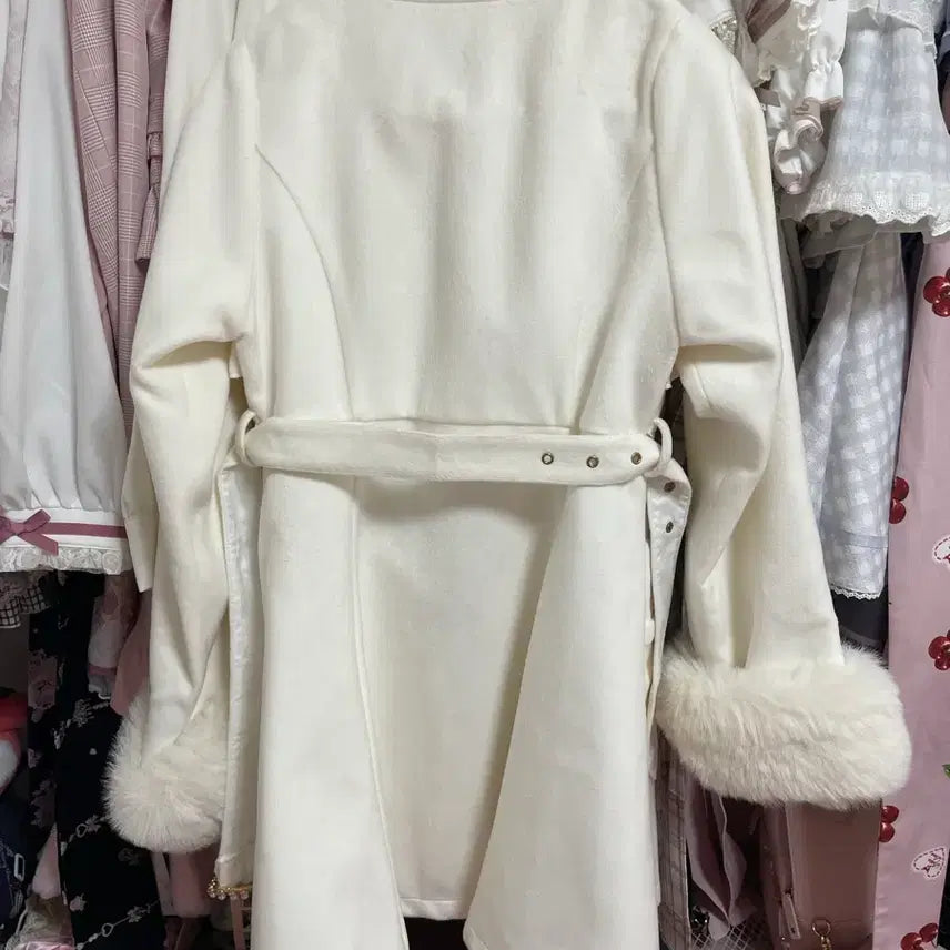 [BUNJANG] Logita Fur Cape Coat / 로지타 퍼 케이프 코트