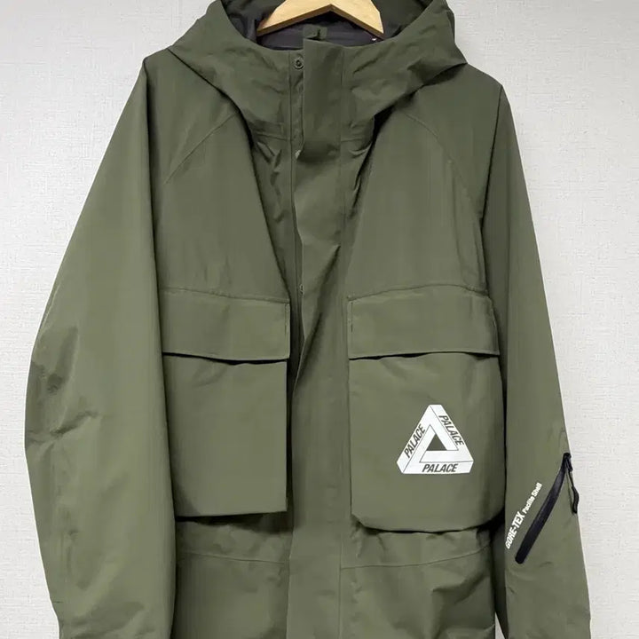 [BUNJANG] Palace Gore-Tex 2-In-1 Parka Jacket / Palace 고어텍스 팔라스 2-In-1 파카 패딩 M