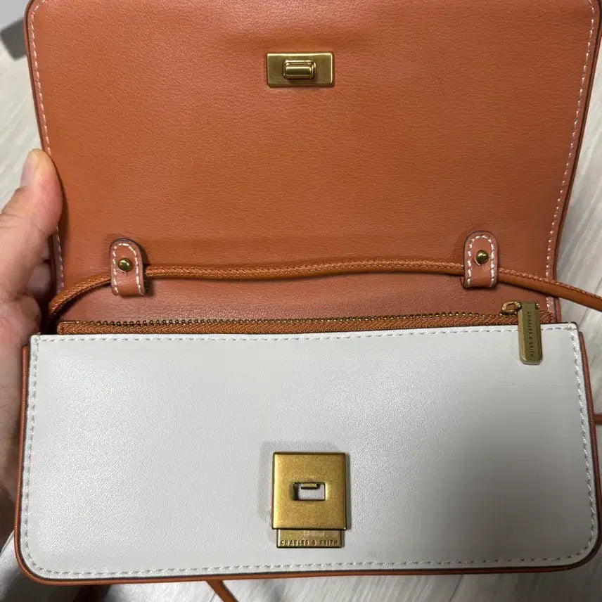 [BUNJANG] Charles & Keith Shoulder & Crossbody Bag / 찰스앤키스 숄더&크로스백