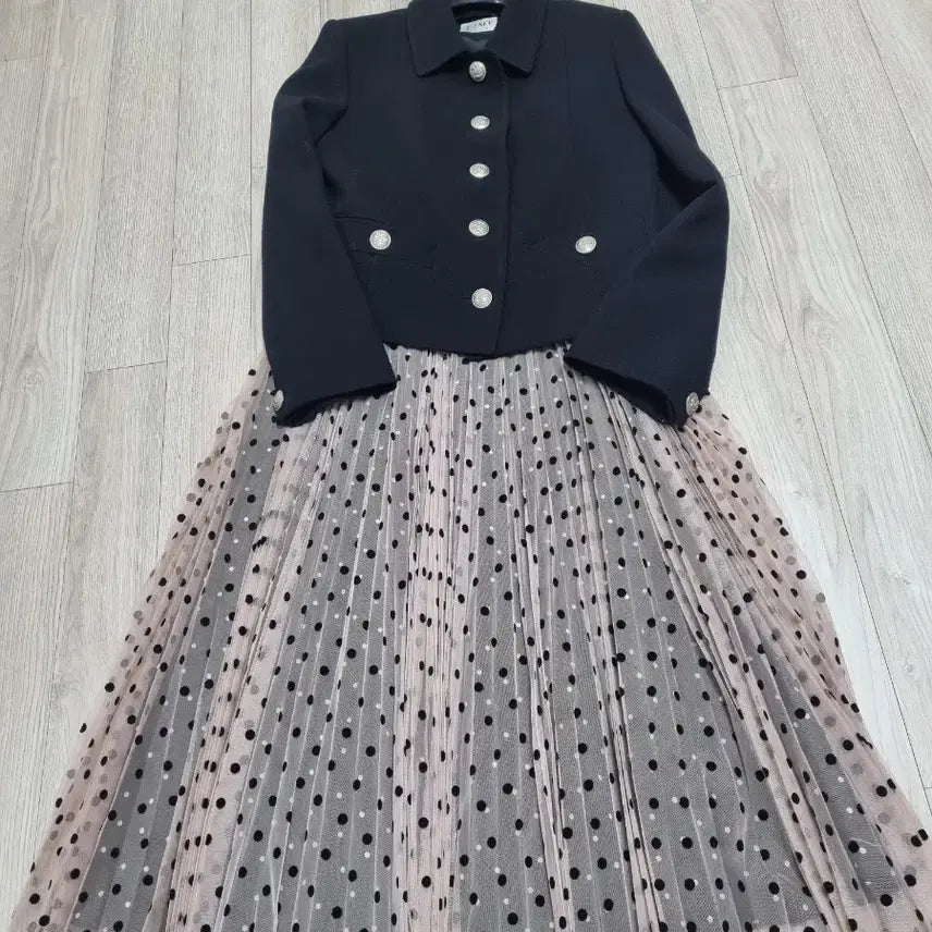 [BUNJANG] Skirt (Size 66) / 미샤샤스커트(66)