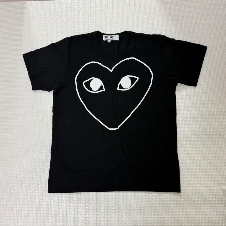 [BUNJANG] Comme des Garcons Play Black Heart Short Sleeve T-shirt / 정품/새상품) 꼼데가르송 플레이 검정 하트 반팔 티셔츠/unisex