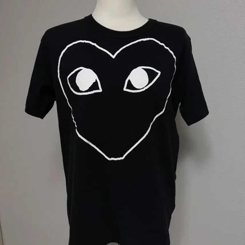 [BUNJANG] Comme des Garcons Play Black Heart Short Sleeve T-shirt / 정품/새상품) 꼼데가르송 플레이 검정 하트 반팔 티셔츠/unisex