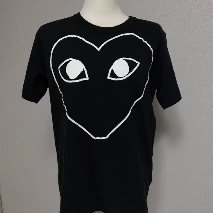 [BUNJANG] Comme des Garcons Play Black Heart Short Sleeve T-shirt / 정품/새상품) 꼼데가르송 플레이 검정 하트 반팔 티셔츠/unisex