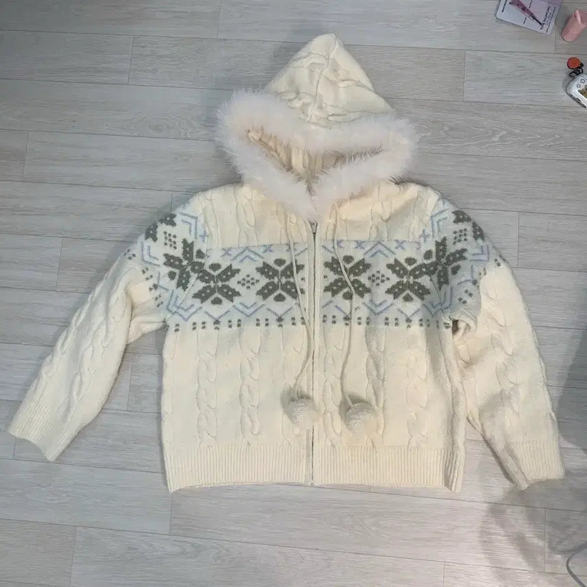 [BUNJANG] Robin Snowflake Vintage Hoodie / 미니포에 로빈 눈꽃 빈티지 후드집업 퍼 후드