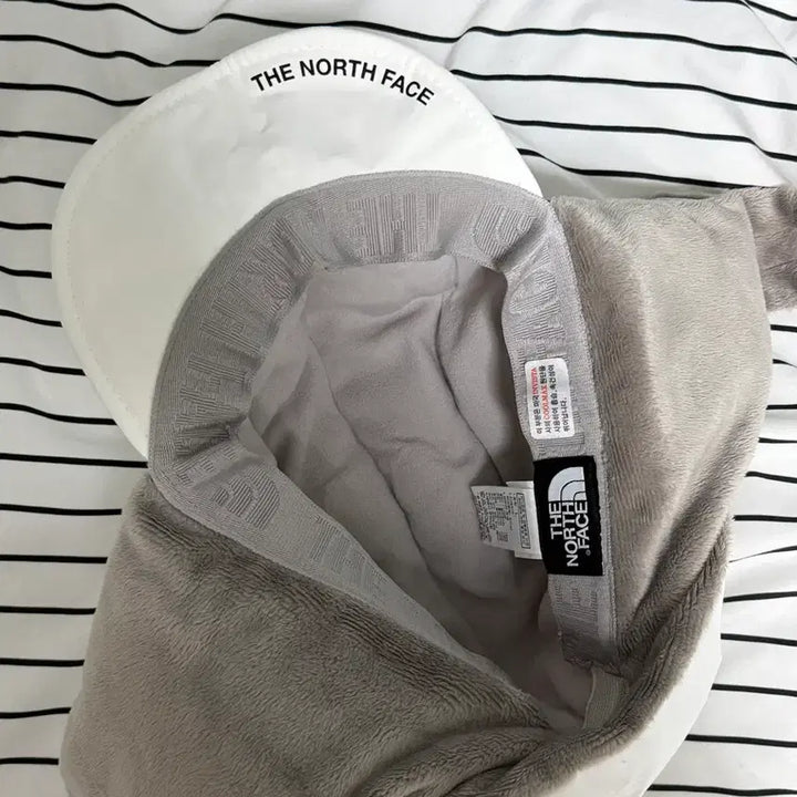 [BUNJANG] The North Face Ear Muffs White (Gore-Tex) L / 한정판제품) 노스페이스 이어머프 화이트 (고어텍스) L