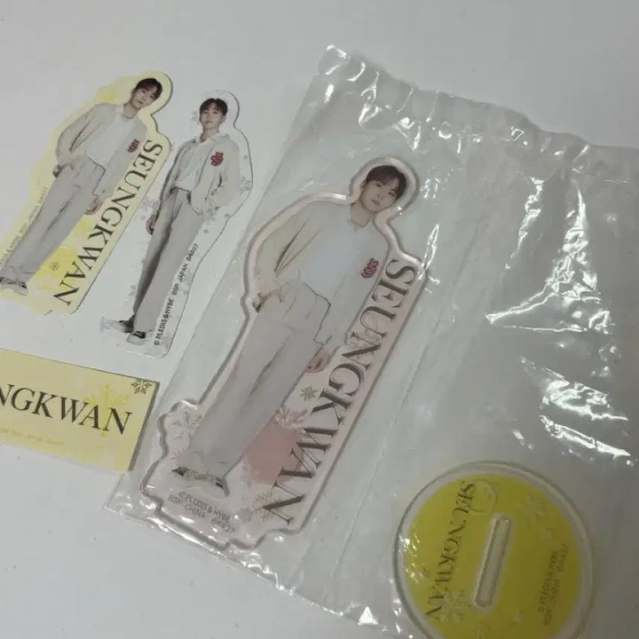 [BUNJANG] Seventeen Seungkwan Acrylic Stand + Sticker Set / 세븐틴 승관 아크릴 스탠드 + 스티커