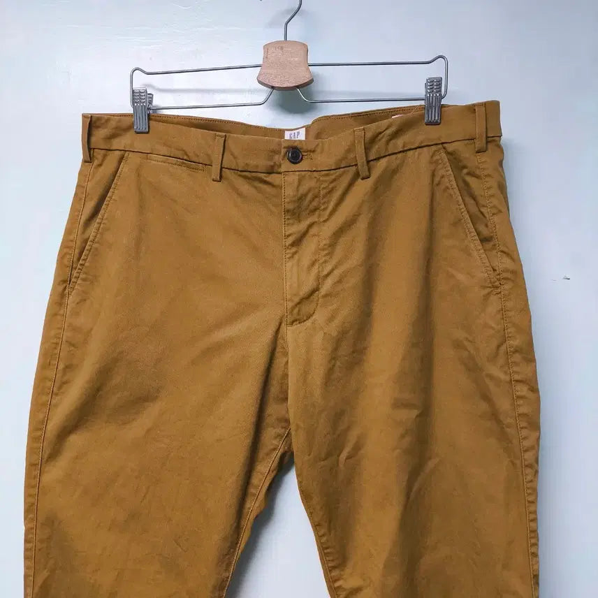 [BUNJANG] Gap Essentials Khaki Athletic Chino Pants / [36] 갭 에센셜 카키 애슬레틱 치노팬츠
