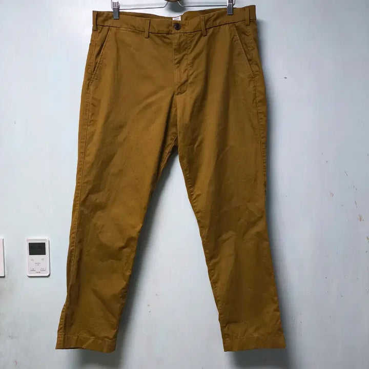 [BUNJANG] Gap Essentials Khaki Athletic Chino Pants / [36] 갭 에센셜 카키 애슬레틱 치노팬츠