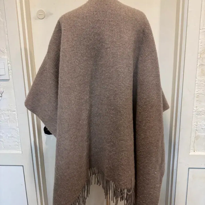 [BUNJANG] Snobby Sheep Cape Mantle / snobby sheep 스노비쉽 케이프 망토