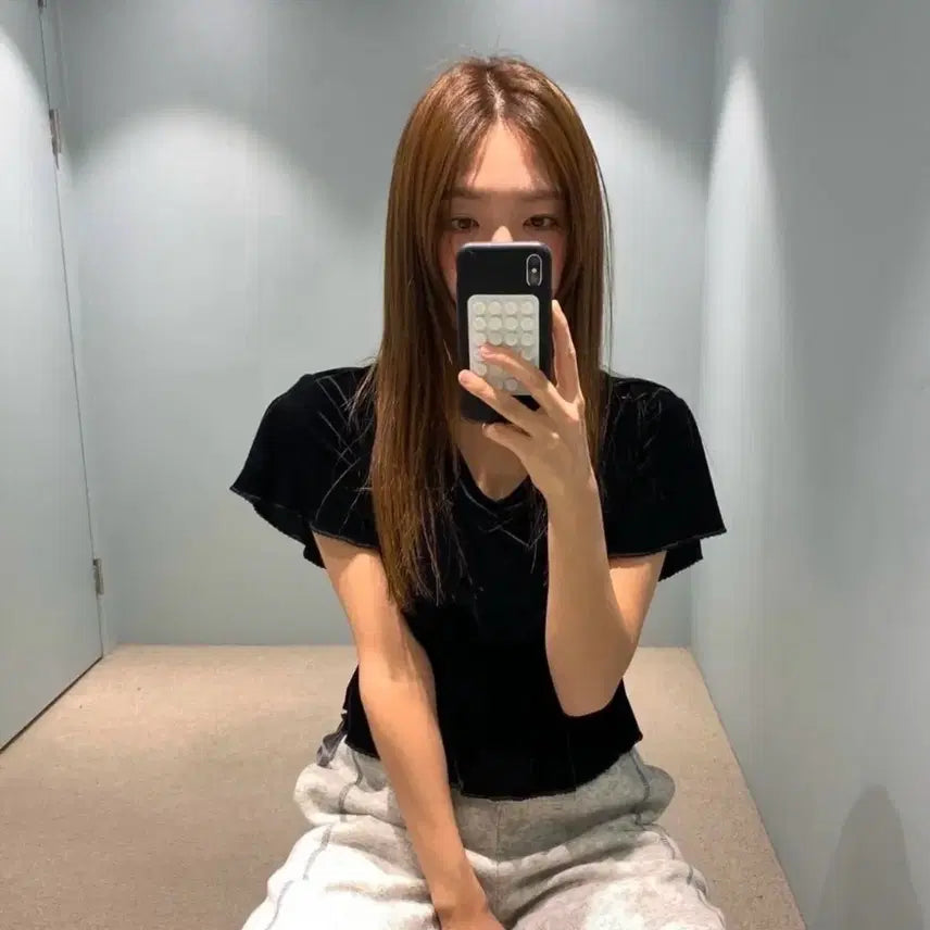 [BUNJANG] T/T Plush Velvet Top / 타낫 벨벳 탑 T/T Plush velvet top (새상품)