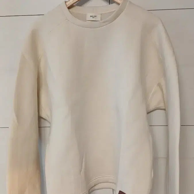[BUNJANG] Bally Ivory Sweatshirt / BALLY 발리 아이보리 맨투맨 티셔츠 100,105내부보풀로저렴