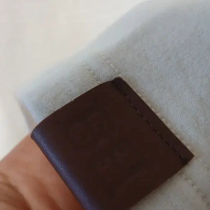 [BUNJANG] Bally Ivory Sweatshirt / BALLY 발리 아이보리 맨투맨 티셔츠 100,105내부보풀로저렴