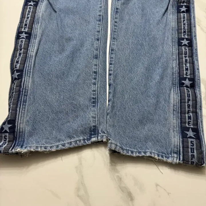 [BUNJANG] Supreme Snap Off Baggy Jeans Washed Blue 23FW / [30]슈프림 스냅 오프 배기 진 워시드 블루 23FW