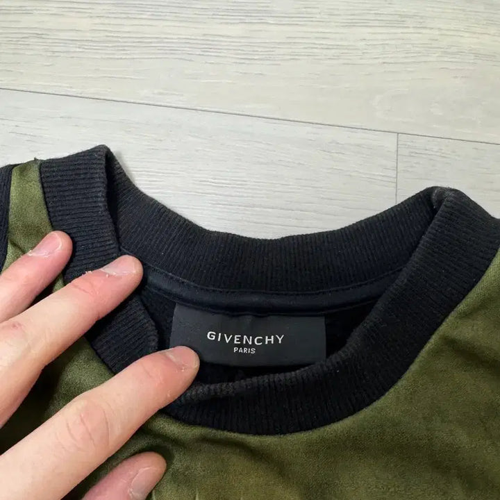 [BUNJANG] Givenchy Maria Sweatshirt / 정품 지방시 마리아 맨투맨