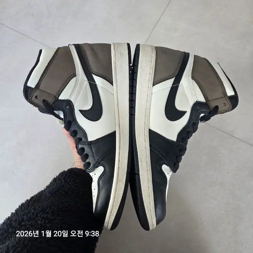 [BUNJANG] Nike Air Jordan 1 Retro High OG Dark Mocha Sneakers / [265]나이키 에어 조던 1 레트로 하이 OG 다크 모카