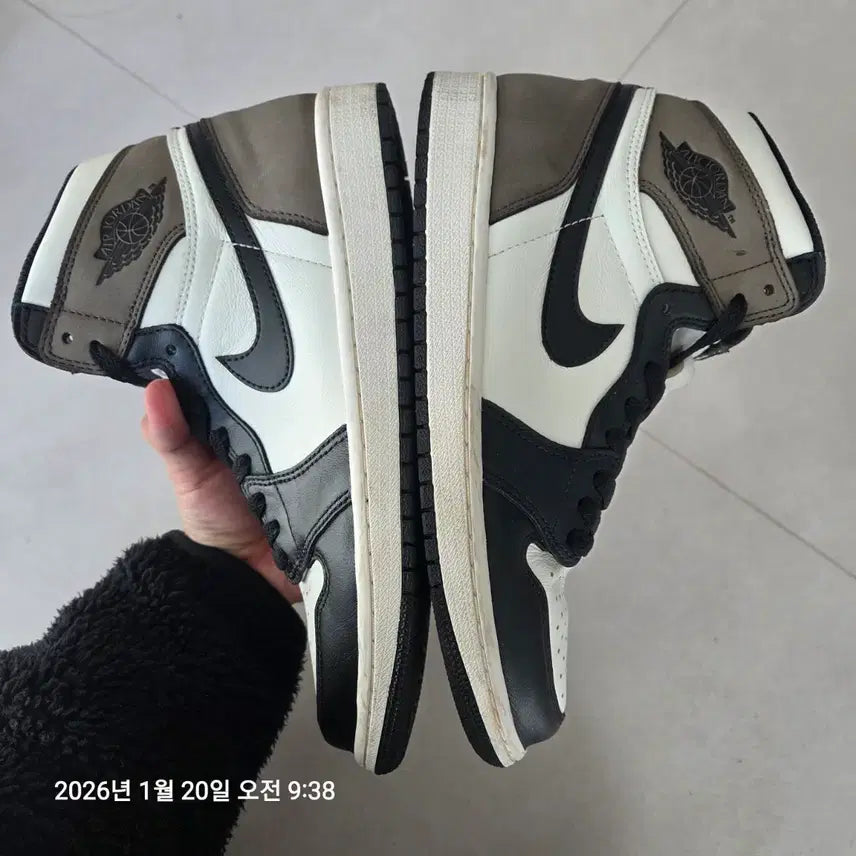 [BUNJANG] Nike Air Jordan 1 Retro High OG Dark Mocha Sneakers / [265]나이키 에어 조던 1 레트로 하이 OG 다크 모카