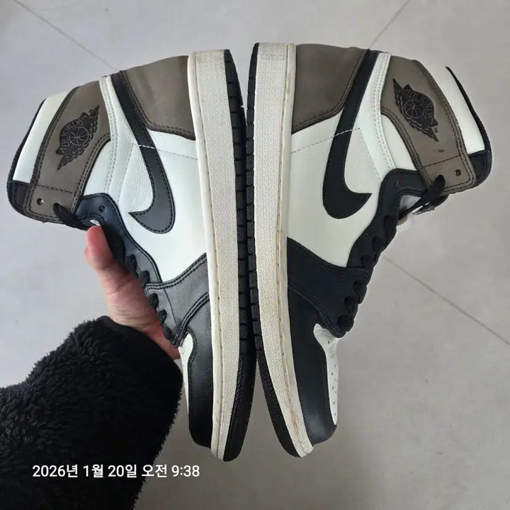 [BUNJANG] Nike Air Jordan 1 Retro High OG Dark Mocha Sneakers / [265]나이키 에어 조던 1 레트로 하이 OG 다크 모카