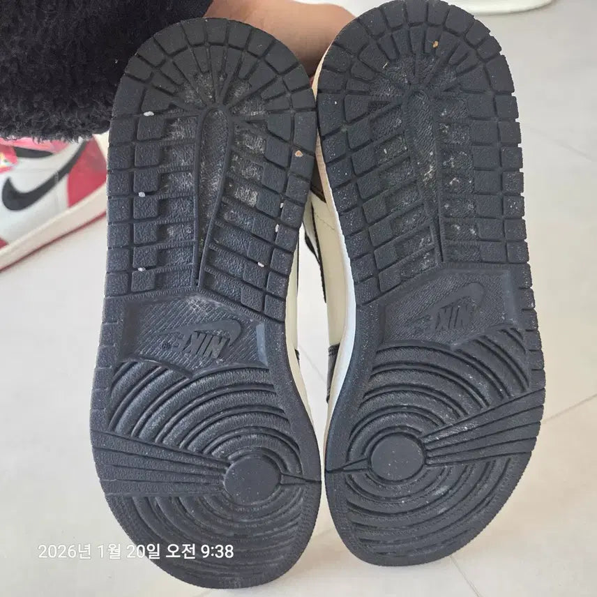 [BUNJANG] Nike Air Jordan 1 Retro High OG Dark Mocha Sneakers / [265]나이키 에어 조던 1 레트로 하이 OG 다크 모카