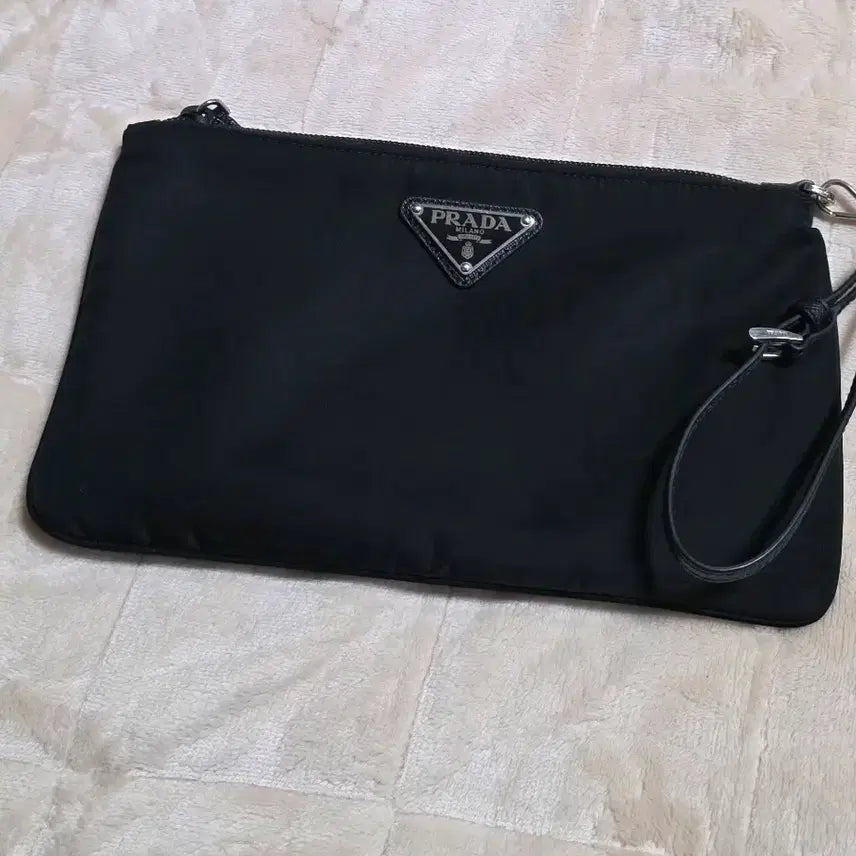 [BUNJANG] Prada Re-Nylon Strap Pouch Bag / 프라다 리나일론 스트랩 파우치 백