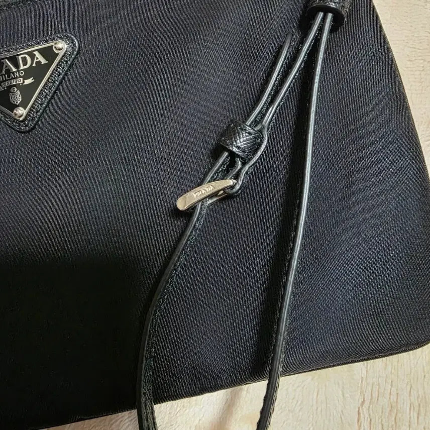[BUNJANG] Prada Re-Nylon Strap Pouch Bag / 프라다 리나일론 스트랩 파우치 백