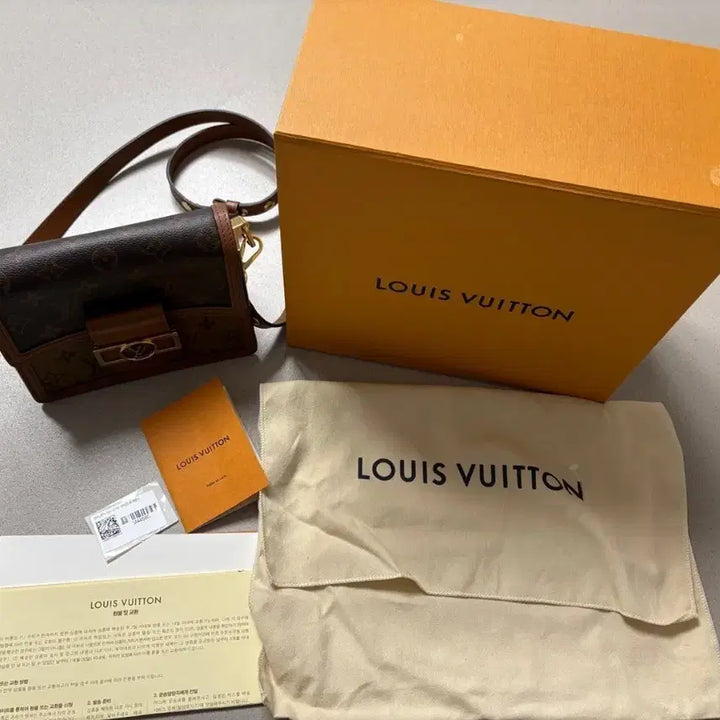 [BUNJANG] Louis Vuitton Mini Dauphine Shoulder Bag (Full Package) / 루이비통 미니도핀 숄더백 + 풀박스