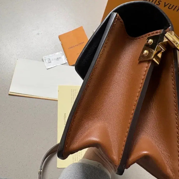 [BUNJANG] Louis Vuitton Mini Dauphine Shoulder Bag (Full Package) / 루이비통 미니도핀 숄더백 + 풀박스