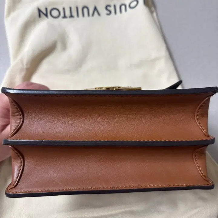 [BUNJANG] Louis Vuitton Mini Dauphine Shoulder Bag (Full Package) / 루이비통 미니도핀 숄더백 + 풀박스