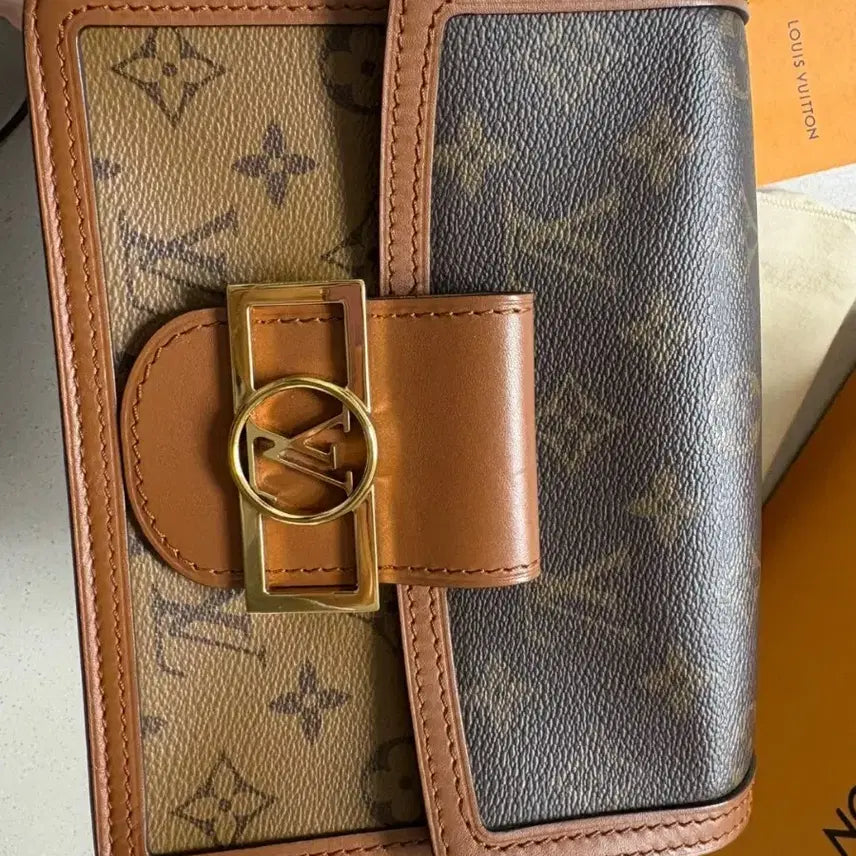 [BUNJANG] Louis Vuitton Mini Dauphine Shoulder Bag (Full Package) / 루이비통 미니도핀 숄더백 + 풀박스