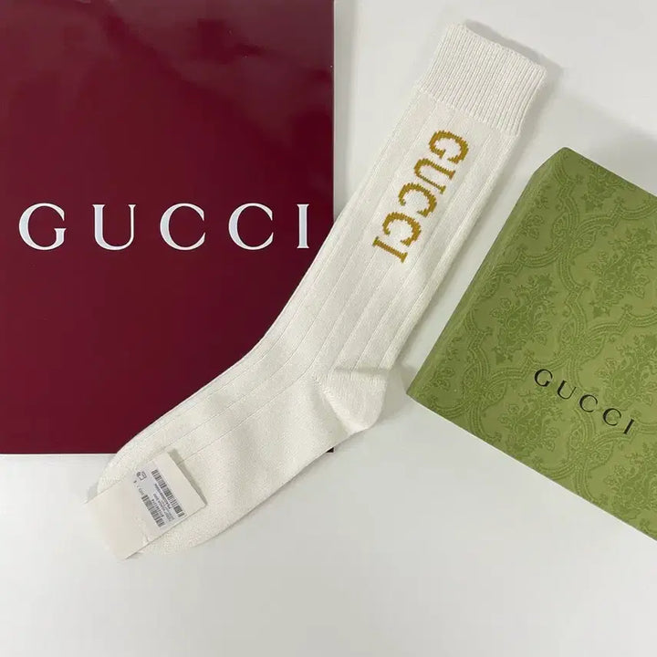 [BUNJANG] Gucci Logo Socks (White, Size S) / 새상품 구찌 양말 로고 삭스 롱삭스 화이트 S 사이즈 풀박스