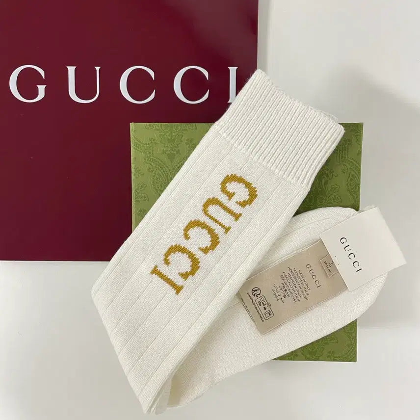 [BUNJANG] Gucci Logo Socks (White, Size S) / 새상품 구찌 양말 로고 삭스 롱삭스 화이트 S 사이즈 풀박스