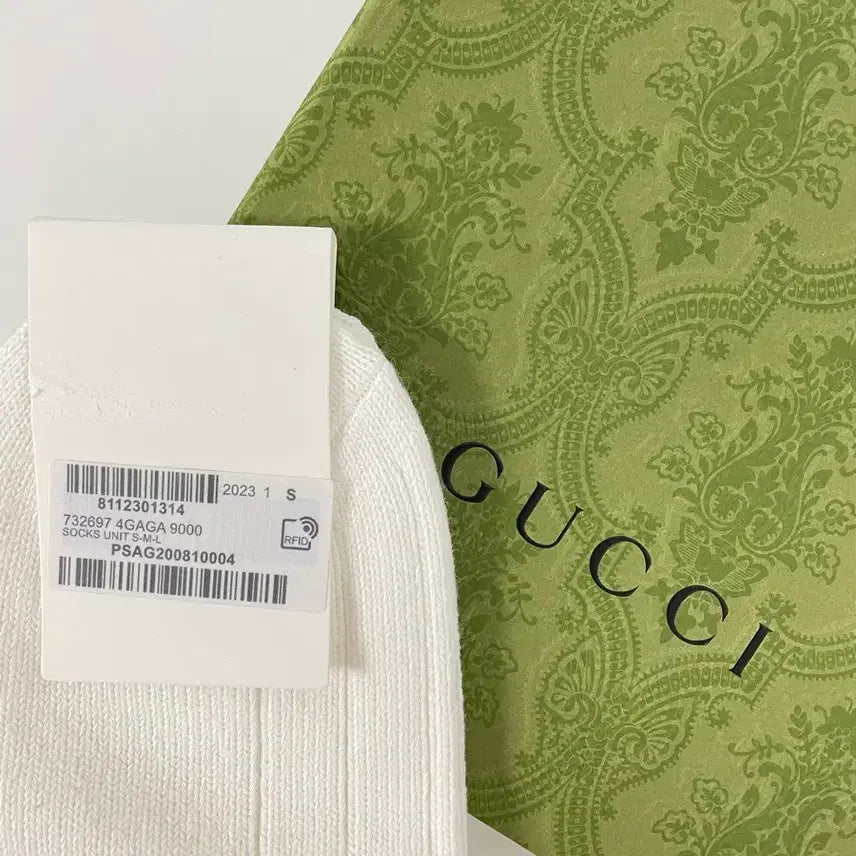 [BUNJANG] Gucci Logo Socks (White, Size S) / 새상품 구찌 양말 로고 삭스 롱삭스 화이트 S 사이즈 풀박스